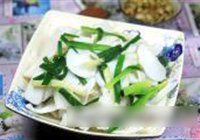 白灼墨鱼的做法 步骤8