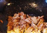 豌豆炒鸡胗的做法 步骤4