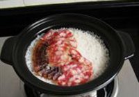广式腊味煲仔饭的做法 步骤8