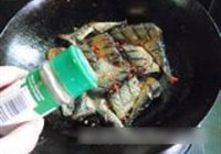 干煎秋刀的做法 步骤10