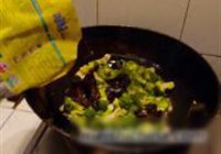 蒜片西兰花的做法 步骤9