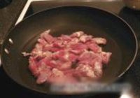 猪肉焖萝卜干的做法 步骤2