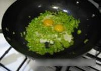 辣椒炒鸡蛋米的做法 步骤6