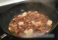 猪肉焖萝卜干的做法 步骤5