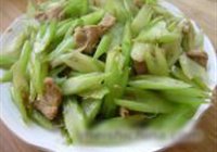 西芹炒肉的做法 步骤9