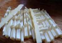 韭菜头炒冬笋的做法 步骤2