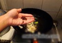 南瓜炖五花肉的做法 步骤4