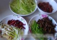 鱼香肉丝的做法 步骤2