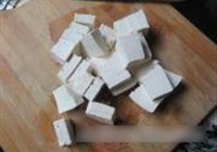 白滚豆腐的做法 步骤2