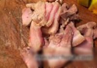 南瓜炖五花肉的做法 步骤3