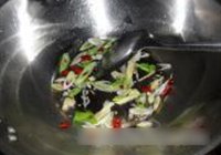 葱香蛤蜊肉的做法 步骤4