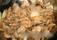 什菌三杯鸡的做法 步骤10