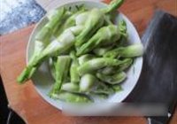 小炒芥蓝心的做法 步骤1