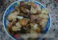 香菇花菜烩鸡肉的做法 步骤6