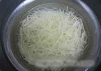 香醋土豆丝的做法 步骤2