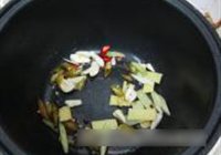 泡椒鸡胗的做法 步骤3