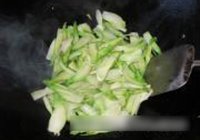 小炒芥蓝心的做法 步骤5