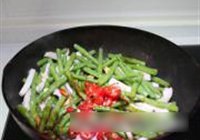 长豆角清炒杏鲍菇的做法 步骤6