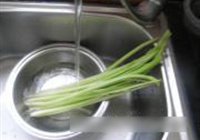 芹菜炒肉丝的做法 步骤4