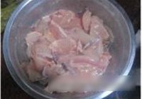 酸菜鱼的做法 步骤3
