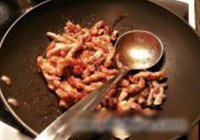 蠔油双丝盖锅巴的做法 步骤6
