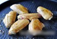 蒜香鸡翅的做法 步骤5