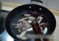 砂锅鱼羊鲜的做法 步骤5