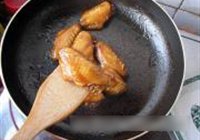 啤酒鸡翅的做法 步骤6