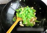 蚝油莴笋炒鸡腿菇的做法 步骤9