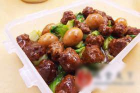 鹌鹑蛋肉圆菜底