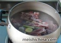 糖醋排骨的做法 步骤3