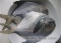 茄汁鲳鱼的做法 步骤1