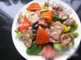 三色彩椒溜肉片