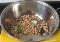 腐乳花生猪脚的做法 步骤7
