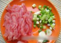肉丝炒豆芽的做法 步骤1