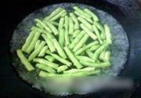 肉条炒龙牙豆的做法 步骤5