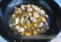 莴笋烧鸡块的做法 步骤7
