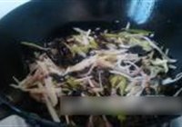 鱼香肉丝的做法 步骤5