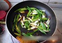 回锅鱼片的做法 步骤10