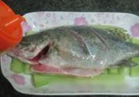 清蒸桂鱼的做法 步骤5