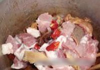 电饭锅版红烧肉的做法 步骤7