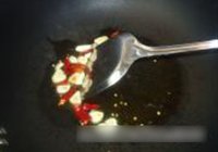 炝炒油菜心的做法 步骤3