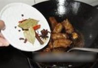 卤鸭脖的做法 步骤6