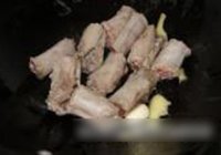 卤鸭脖的做法 步骤4