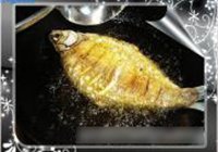 浇汁武昌鱼的做法 步骤9