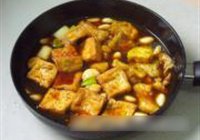 鱼腩烧豆腐的做法 步骤4