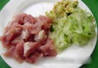 西芹炒百合的做法 步骤4