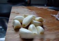 蒜子焖鲻鱼的做法 步骤3