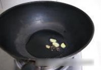 打卤手擀面的做法 步骤2