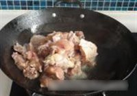 鸡块烧鲜藕的做法 步骤3